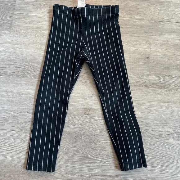 4T Tea collection leggings set - Black, Gray, and Cream - Picture 6 of 8